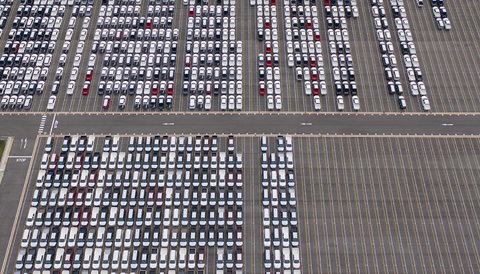 2023年12月我國汽車產(chǎn)銷量：產(chǎn)銷分別完成307.9萬輛和315.6萬輛！
